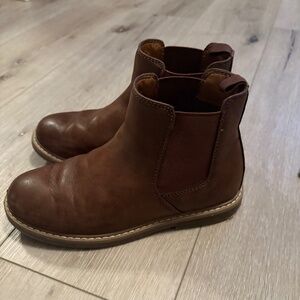 Boys boots